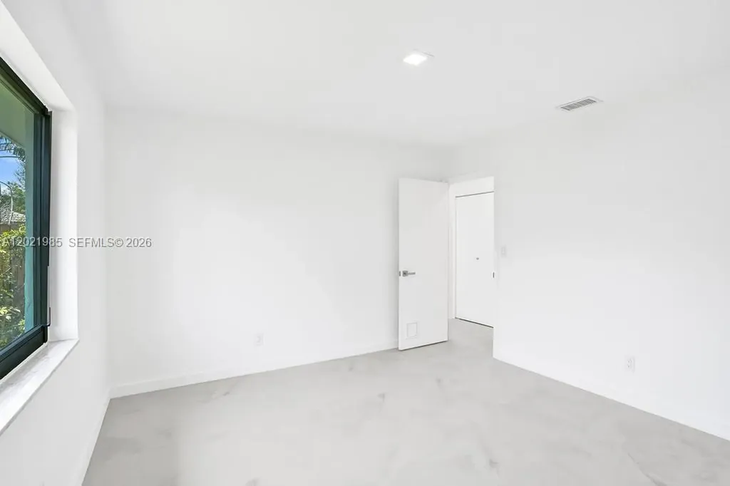 8775 SW 1st Place Coral Springs FL 33071
