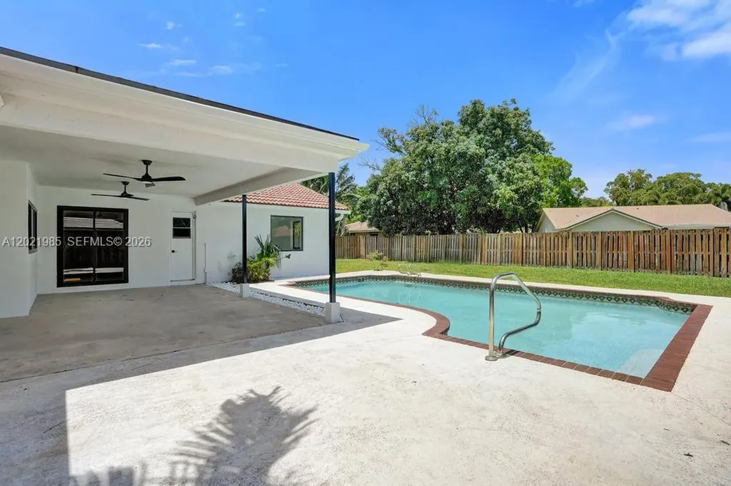 8775 SW 1st Place Coral Springs FL 33071