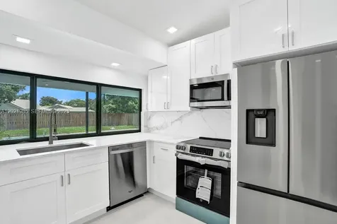 8775 SW 1st Place Coral Springs FL 33071