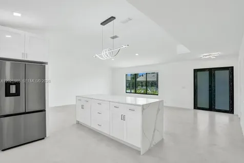 8775 SW 1st Place Coral Springs FL 33071