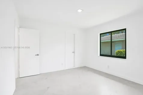 8775 SW 1st Place Coral Springs FL 33071