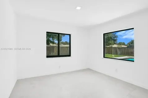 8775 SW 1st Place Coral Springs FL 33071