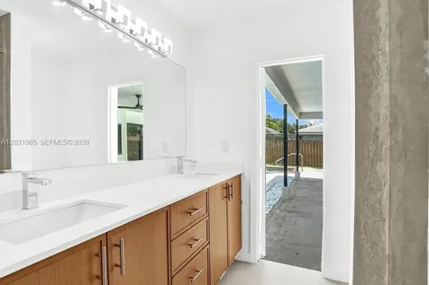8775 SW 1st Place Coral Springs FL 33071