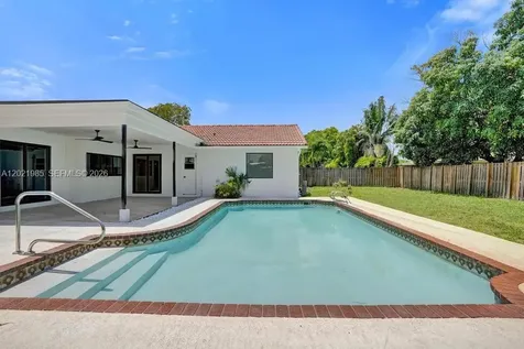 8775 SW 1st Place Coral Springs FL 33071