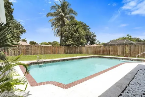 8775 SW 1st Place Coral Springs FL 33071