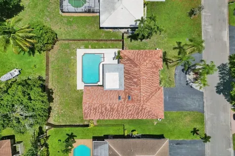 8775 SW 1st Place Coral Springs FL 33071
