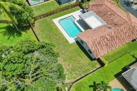 8775 SW 1st Place Coral Springs FL 33071
