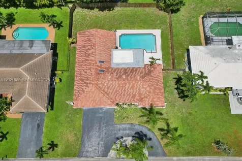 8775 SW 1st Place Coral Springs FL 33071