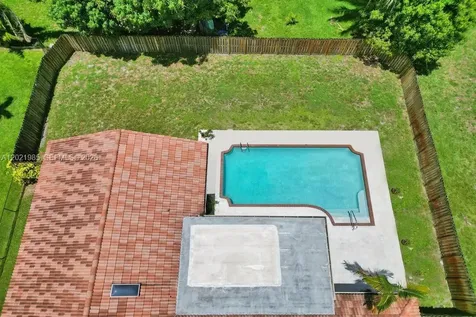 8775 SW 1st Place Coral Springs FL 33071