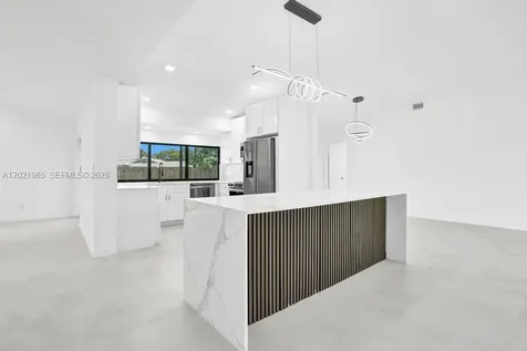 8775 SW 1st Place Coral Springs FL 33071