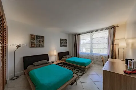199 Ocean Lane Drive Key Biscayne FL 33149