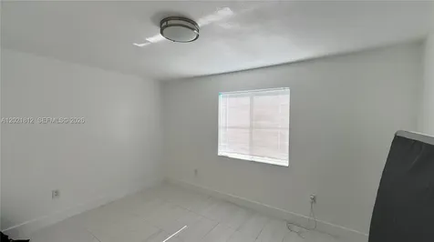 1132 NW 125th Path Miami FL 33182