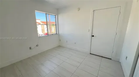 1132 NW 125th Path Miami FL 33182