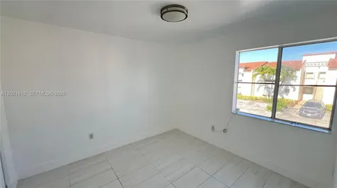 1132 NW 125th Path Miami FL 33182