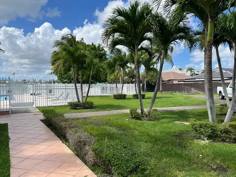 1132 NW 125th Path Miami FL 33182