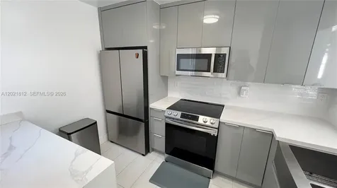 1132 NW 125th Path Miami FL 33182