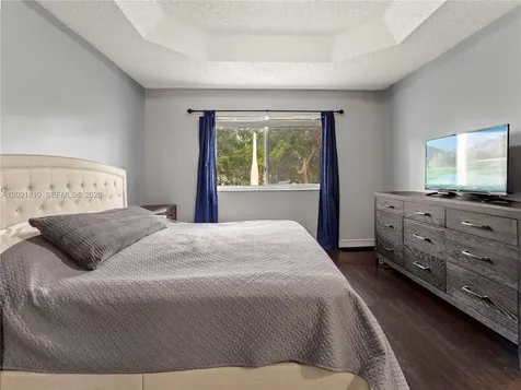 5033 NW 114th Court Doral FL 33178