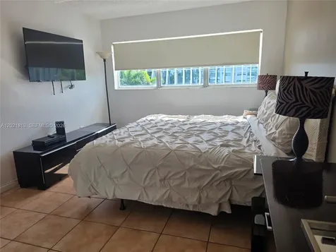 1881 Washington Avenue Miami Beach FL 33139
