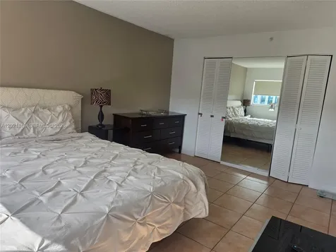 1881 Washington Avenue Miami Beach FL 33139