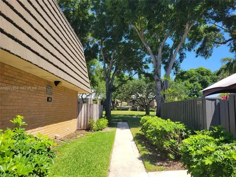 3227 32nd Way West Palm Beach FL 33407