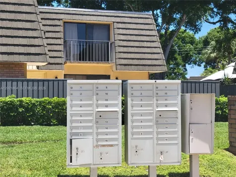 3227 32nd Way West Palm Beach FL 33407