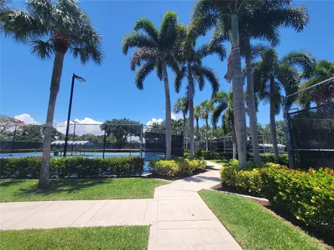3227 32nd Way West Palm Beach FL 33407