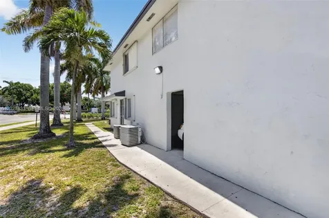 1511 Ilene Court Delray Beach FL 33445