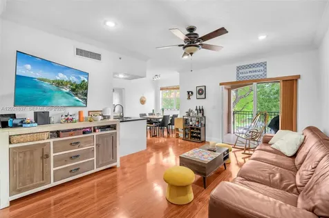 11650 SW 2nd Street Pembroke Pines FL 33025