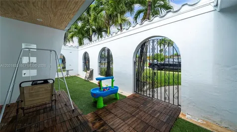 603 N 32nd Avenue Hollywood FL 33021