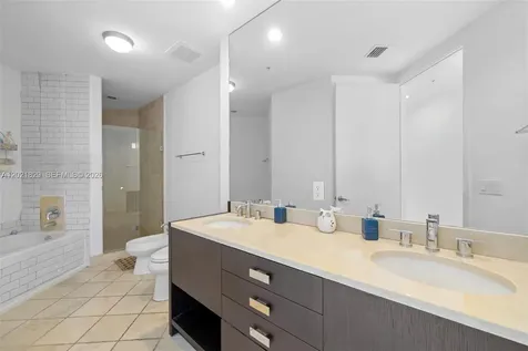 18201 Collins Avenue Sunny Isles Beach FL 33160