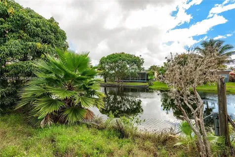 3905 SW 67th Terrace Miramar FL 33023