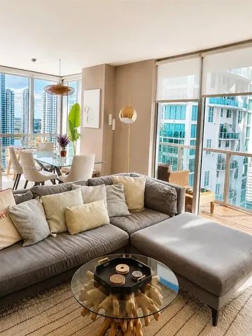 55 SE 6th Street Miami FL 33131