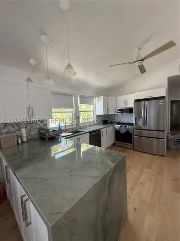 172 Valois Boulevard Key Largo FL 33037