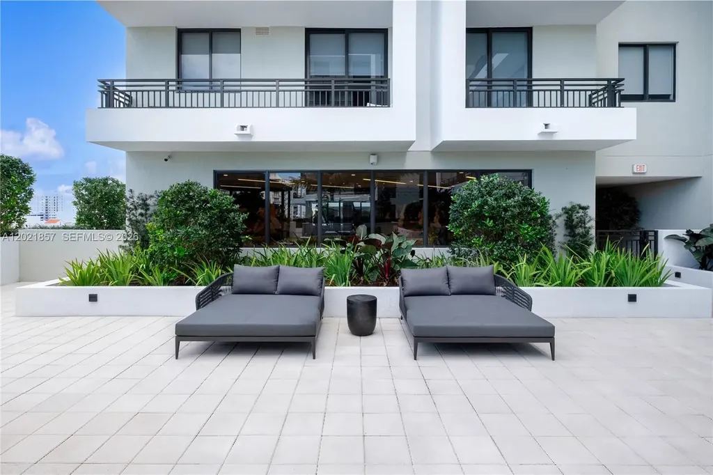 2001 Van Buren Street Hollywood FL 33020