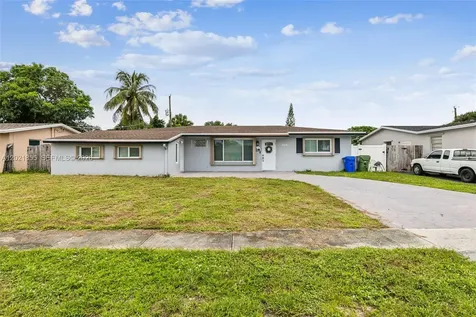 6931 SW 2nd Street Pembroke Pines FL 33023
