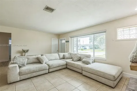 6931 SW 2nd Street Pembroke Pines FL 33023