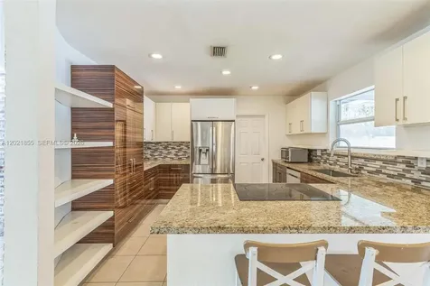 6931 SW 2nd Street Pembroke Pines FL 33023