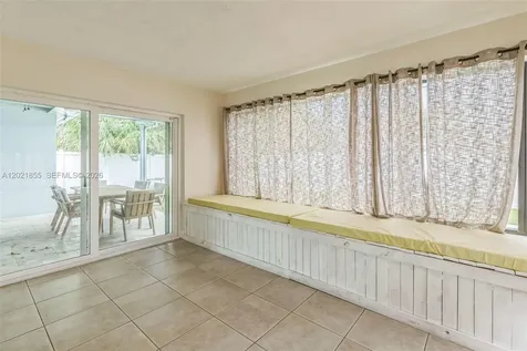 6931 SW 2nd Street Pembroke Pines FL 33023