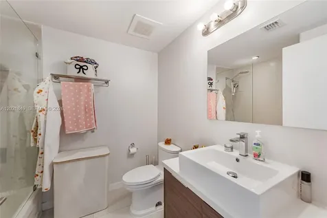 1010 SW 2nd Avenue Miami FL 33130