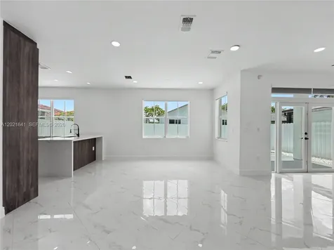 15486 SW 23rd Lane Miami FL 33185