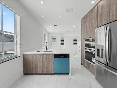 15486 SW 23rd Lane Miami FL 33185