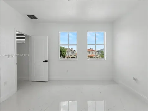 15486 SW 23rd Lane Miami FL 33185