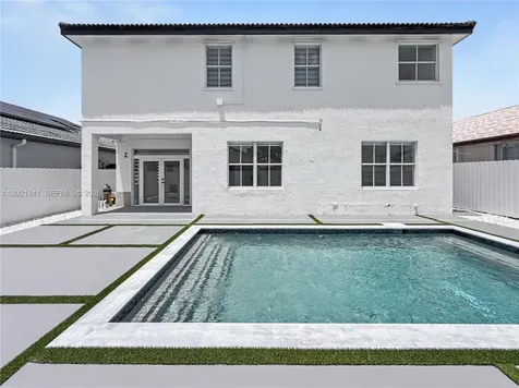 15486 SW 23rd Lane Miami FL 33185