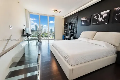 690 SW 1st Court Miami FL 33130