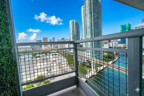 690 SW 1st Court Miami FL 33130