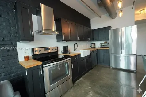 690 SW 1st Court Miami FL 33130