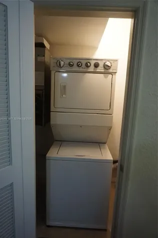 770 SE 2nd Avenue Deerfield Beach FL 33441