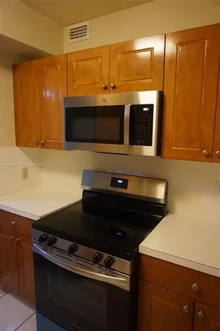 770 SE 2nd Avenue Deerfield Beach FL 33441