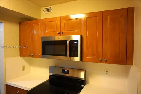 770 SE 2nd Avenue Deerfield Beach FL 33441