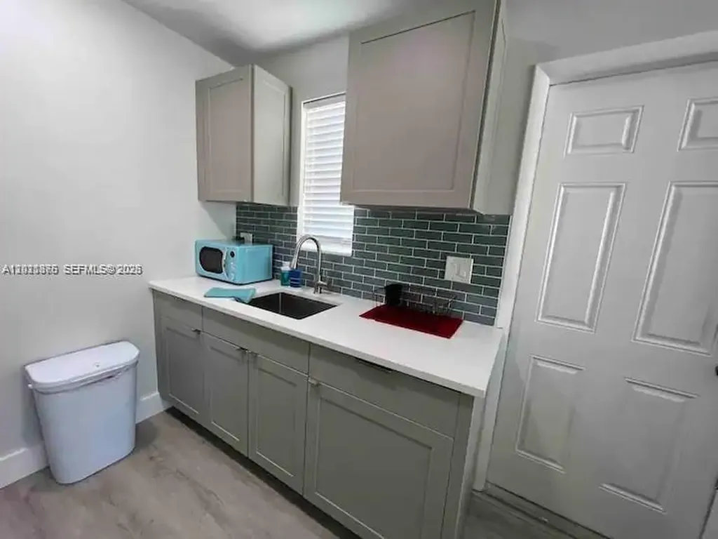 1925 Dewey Street Hollywood FL 33020